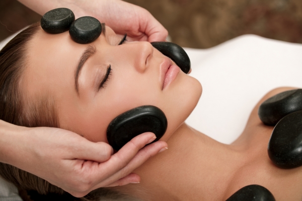 Exclusive Care Suprême Jeunesse Le Pro-Âge  Gelaatsverzorging, anti-aging & hot stone massage voor de rug